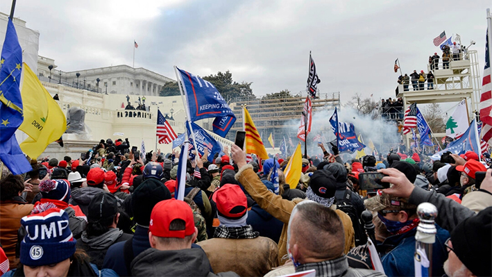 Partidarios del presidente Donald Trump protestan en el Capitolio de Estados Unidos el 6 de enero de 2021. (Joseph Prezioso/AFP vía Getty Images)