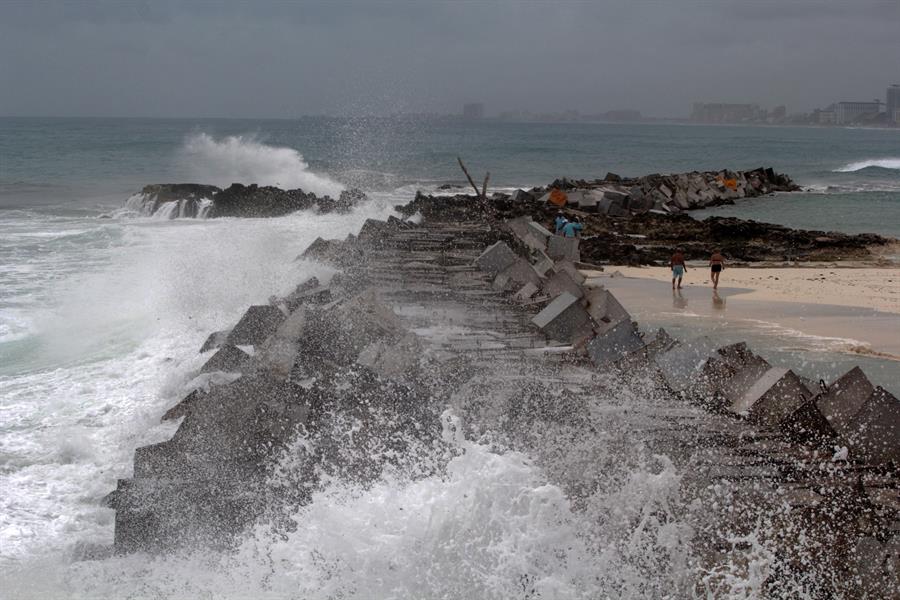 Tormenta tropical Sara impacta Honduras y amenaza con fuertes lluvias en sur de México