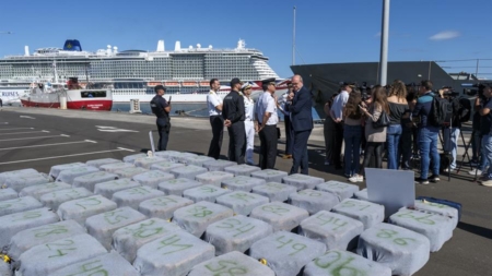 Policía española intercepta barco panameño con 4500 kilos de cocaína en el Atlántico