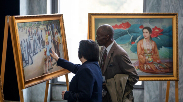 La exposición «El arte de Verdad, Benevolencia y Tolerancia» realza la sede del Congreso de Washington