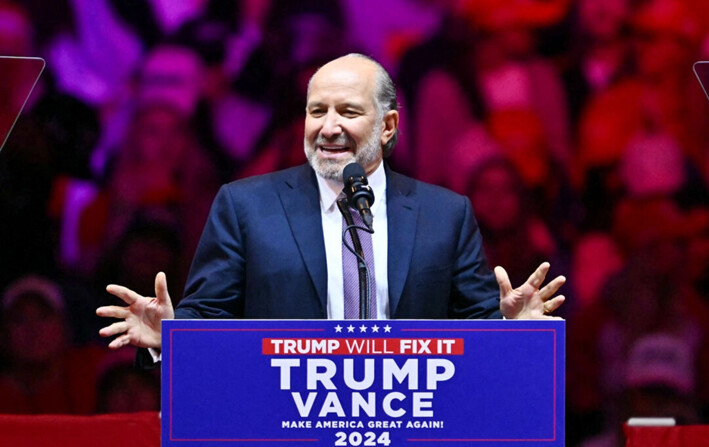 Howard Lutnick, director ejecutivo de Cantor Fitzgerald y copresidente del equipo de transición de Trump para 2024, habla en un mitin en el Madison Square Garden de la ciudad de Nueva York, el 27 de octubre de 2024. (Angela Weiss/AFP/Getty Images)