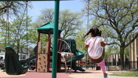 Estudio relaciona los espacios verdes con la salud mental y la cognición de los niños