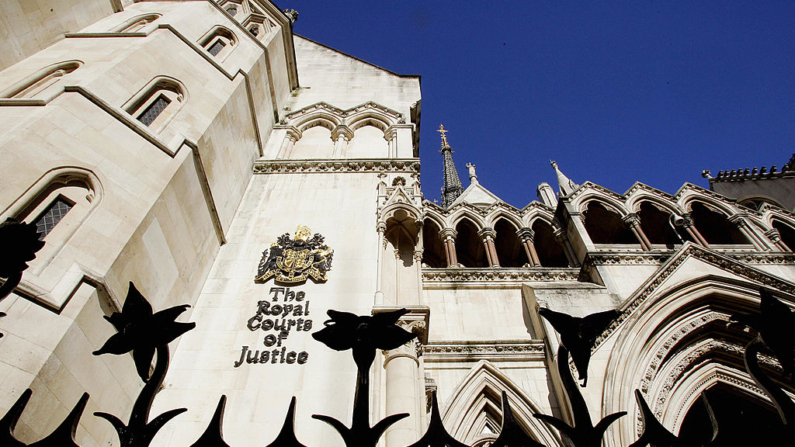 Esta imagen muestra los Tribunales reales de Justicia de Londres (Inglaterra). (Odd Andersen/AFP vía Getty Images)