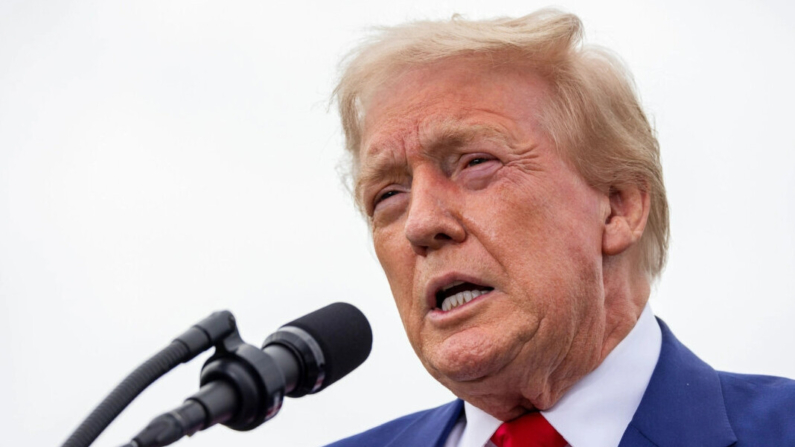 El presidente electo Donald Trump habla en el Trump National Golf Club en Palos Verdes, California, el 13 de septiembre de 2024. (John Fredricks/The Epoch Times)
