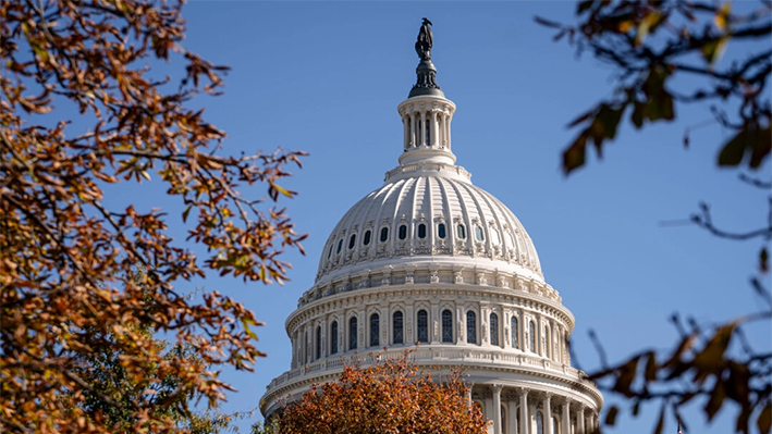 El edificio del Capitolio de EE. UU. durante el otoño en Washington el 23 de octubre de 2024. (Madalina Vasiliu/The Epoch Times)