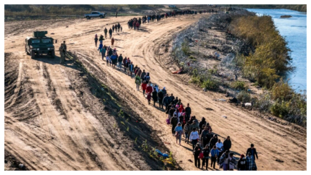 Texas ofrece rancho de 1400 acres a Trump para el programa de deportaciones masivas