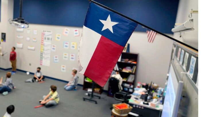 Texas más cerca de incorporar material bíblico en lecciones de primaria