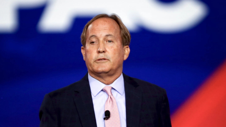 El fiscal general de Texas, Ken Paxton, habla en la Conferencia de Acción Política Conservadora en Dallas, Texas, el 5 de agosto de 2022. (Bobby Sanchez/The Epoch Times)