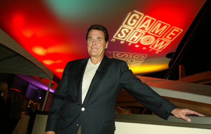 Chuck Woolery en el «Game Show Networks 2003 Winter TCA Tour» en el Renaissance Hotel de Los Ángeles el 8 de enero de 2003. (Kevin Winter/ImageDirect vía Getty Images).