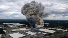 Nuevos detalles tras incendio de laboratorio biológico que llevó a miles a refugiarse fuera de Atlanta