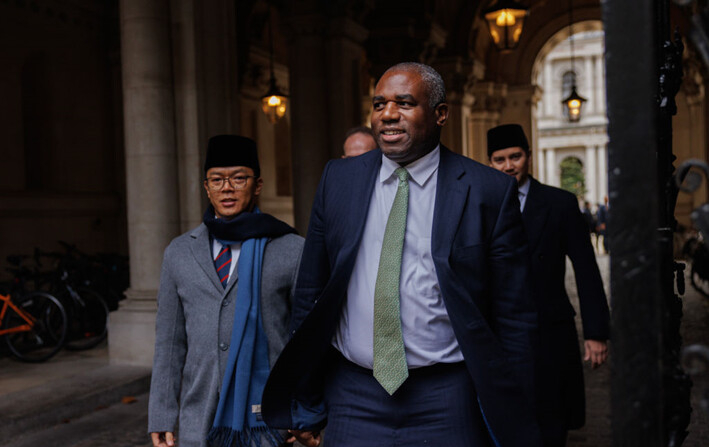 El ministro de Asuntos Exteriores, David Lammy, llega al número 10 de Downing Street, en Londres, Inglaterra, el 21 de noviembre de 2024. (Dan Kitwood/Getty Images)