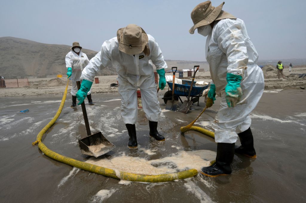 Perú declara emergencia ambiental en zona de la Amazonía afectada por derrame de petróleo