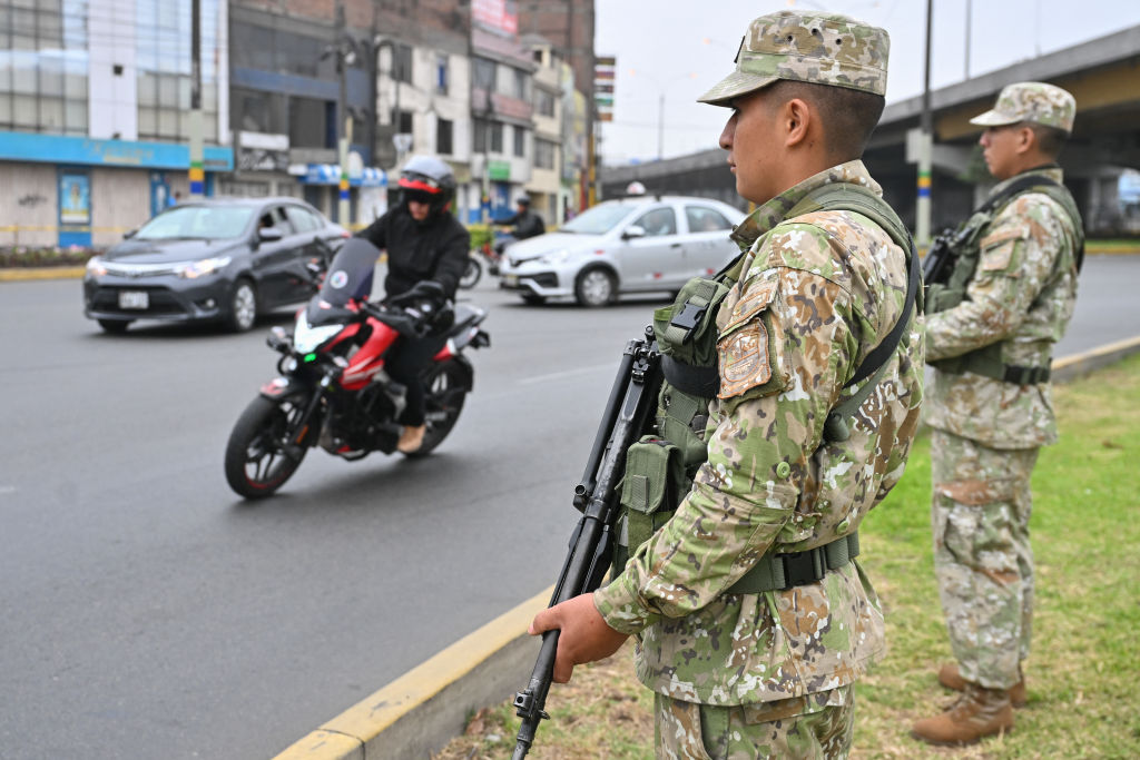 Perú amplía estado de emergencia en 14 distritos de Lima y Callao para combatir el crimen