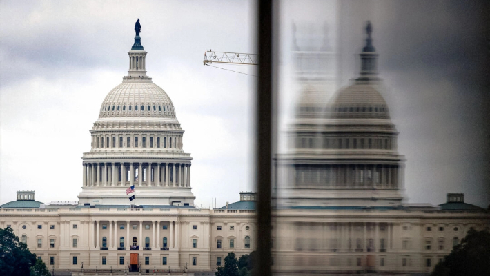 El Capitolio de EE. UU. visto desde el National Mall en Washington el 9 de agosto de 2024. (Aaron Schwartz/Middle East Images/AFP vía Getty Images)