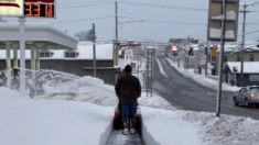 Nevadas récord y temperaturas extremas paralizan el norte de EE. UU.