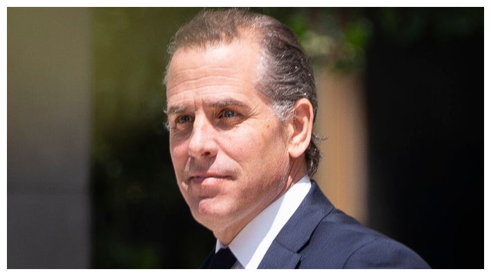 Hunter Biden sale del edificio federal J. Caleb Boggs en Wilmington, Delaware, el 26 de julio de 2023. (Madalina Vasiliu/The Epoch Times)