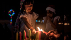 Colombianos celebran la «Noche de las velitas», una tradición que cumple 170 años