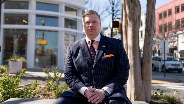 Timothy Parlatore, socio director de Parlatore Law Group, en Arlington, Virginia, el 29 de febrero de 2024. (Madalina Vasiliu/The Epoch Times)