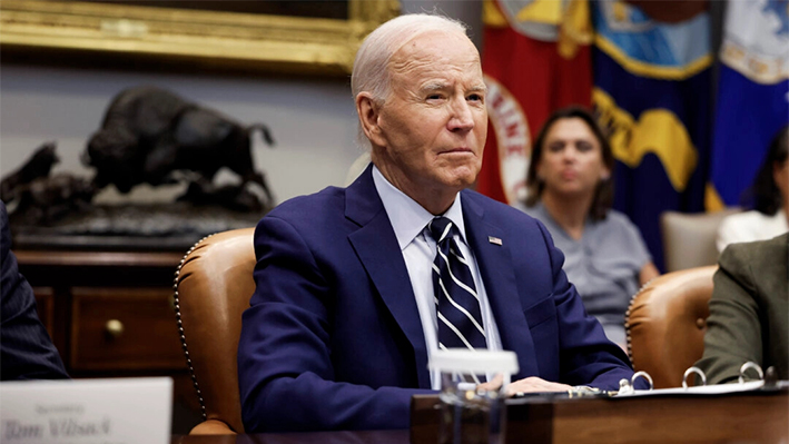 El presidente Joe Biden pronuncia un discurso en la Sala Roosevelt de la Casa Blanca el 8 de octubre de 2024. (Anna Moneymaker/Getty Images)