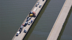 Accidente de tráfico causa 33 heridos y obliga a cerrar durante horas un puente cerca de Nueva Orleans