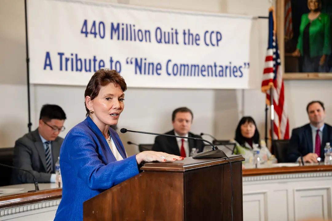 Reggie Littlejohn, fundadora y presidenta de Women's Rights Without Frontiers, habla en el acto "Celebrando los 440 millones que han renunciado al Partido Comunista Chino" en Capitol Hill, Washington, el 22 de noviembre de 2024. (Samira Bouaou/The Epoch Times)