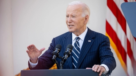 Biden prohíbe nuevas perforaciones de petróleo y gas en 625 millones de acres de aguas federales