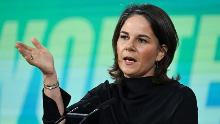 La ministra alemana de Asuntos Exteriores, Annalena Baerbock, pronuncia un discurso durante el congreso del Partido Verde (Buendnis 90/Die Gruenen) en Bonn, Alemania, el 15 de octubre de 2022. (Ina Fassbender/archivo/AFP vía Getty Images)