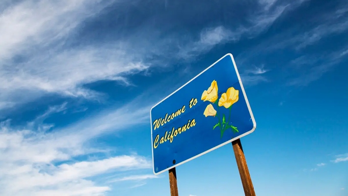 Letrero de bienvenida a California. (Thomas Winz/Getty Images)