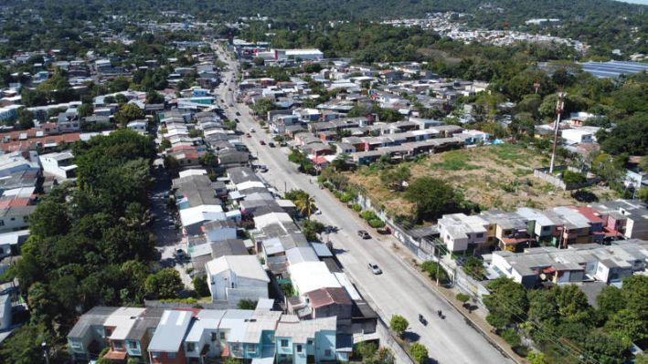 Fotografía aérea este domingo de una zona urbana de San Salvador, El Salvador. (EFE/ Rodrigo Sura)