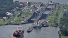 Presentan proyecto de ley para permitir al presidente negociar la devolución del Canal de Panamá