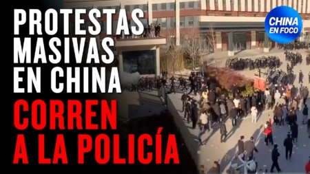 Estudiantes corren a la policía y organizan protesta masiva en China