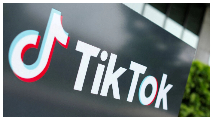 El logotipo de TikTok en el exterior de la sede de la empresa en Estados Unidos, en Culver City, California, el 15 de septiembre de 2020. (Mike Blake/Reuters)