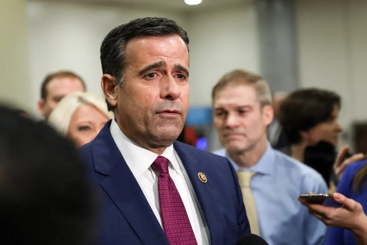 John Ratcliffe habla con los medios de comunicación en el Capitolio de Washington el 27 de enero de 2020. (Charlotte Cuthbertson/The Epoch Times)