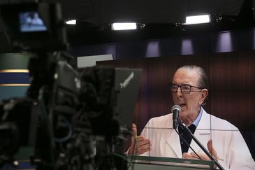 O cirurgiÃ£o Antonio Luiz Macedo fala Ã  imprensa no Hospital Vila Nova Star, em SÃ£o Paulo, sobre o estado de saÃºde do presidente Jair Bolsonaro