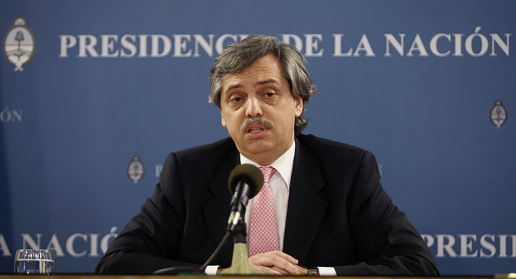  O novo candidato presidencial Alberto Fernández fala durante uma conferência de imprensa em 14 de novembro de 2007 como chefe de gabinete do governo argentino em Buenos Aires (ALEJANDRO PAGNI / AFP / Getty Images)