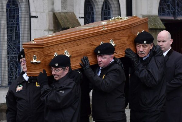 Funeral de um veterano irlandês (Getty Images / Charles McQuillan)