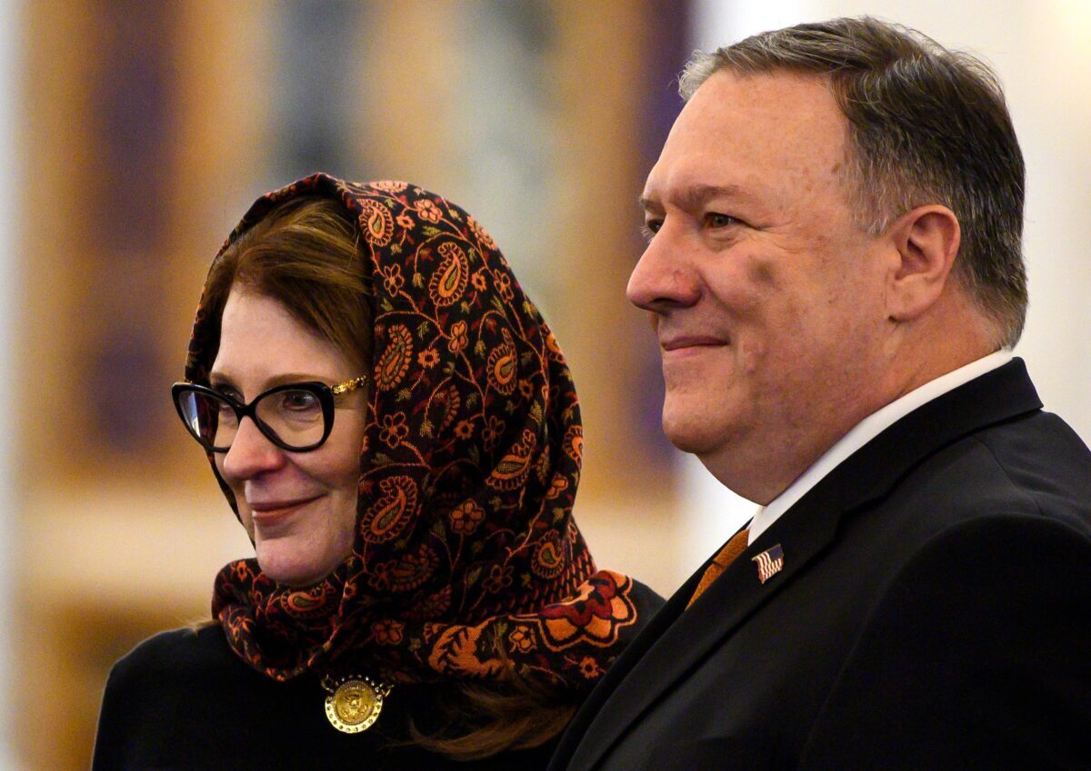 U.S. Secretary of State Mike Pompeo (R) and his wife Susan