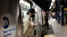 Apuñalan 6 o más personas en metro de NY después que el alcalde presentara su nuevo plan de seguridad