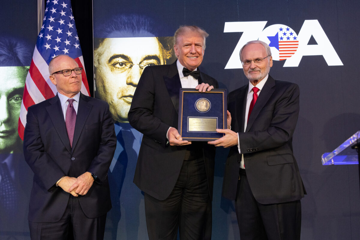Medallion Award, Schoen, Klein, Trump