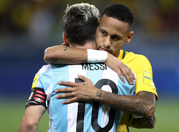 BELO HORIZONTE, BRAZIL - NOVEMBER 10: Neymar (R) of Brazil greets Lionel Messi of Argentina during a match between Brazil and Argentina as part of 2018 FIFA World Cup Russia Qualifier at Mineirao stadium on November 10, 2016 in Belo Horizonte, Brazil. (Photo by Buda Mendes/Getty Images)