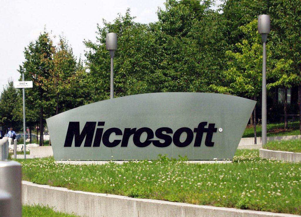 La empresa Microsoft es la segunda empresa que los estudiantes prefieren trabajar. 