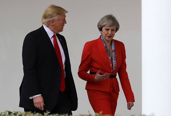 El presidente de Estados Unidos, Donald Trump (Izq.), y la primera ministro de Reino Unido, Theresa May. (Christopher Furlong/Getty Images)
