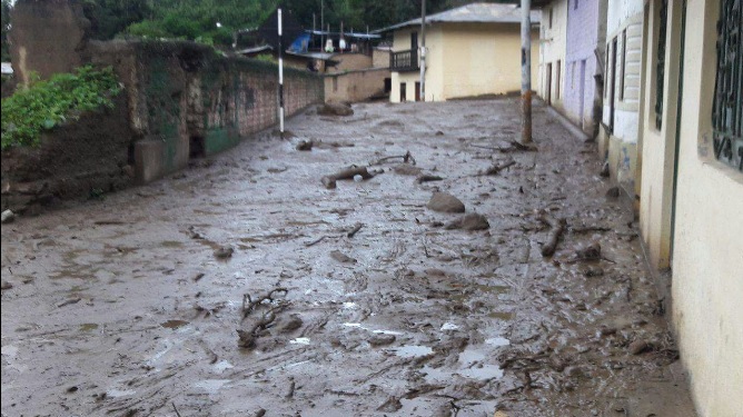 Las lleuvias intensas afectaron a la población de Ámbar, Perú. (Instituto Nacional de Defensa Civil de Perú)