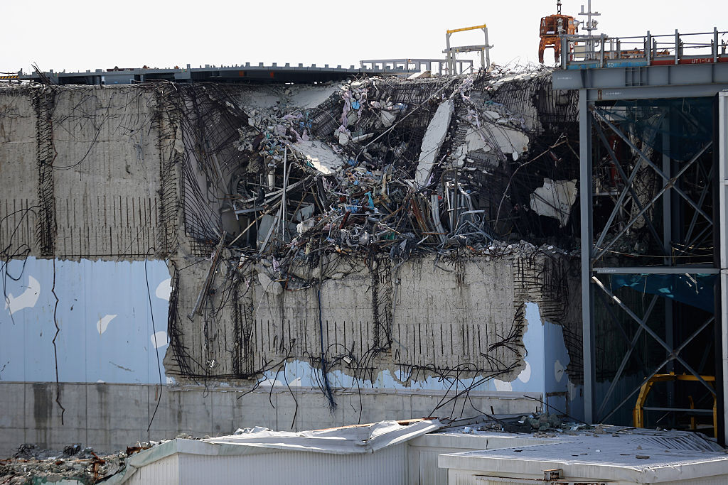 El edificio del reactor No. 3 dañado en la planta nuclear de Fukushima Daiichi en Okuma, Japón, el 25 de febrero de 2016, cinco años después de que la planta fue dañada por un terremoto de magnitud 9,0 y tsunami. (Christopher Furlong/Getty Images)